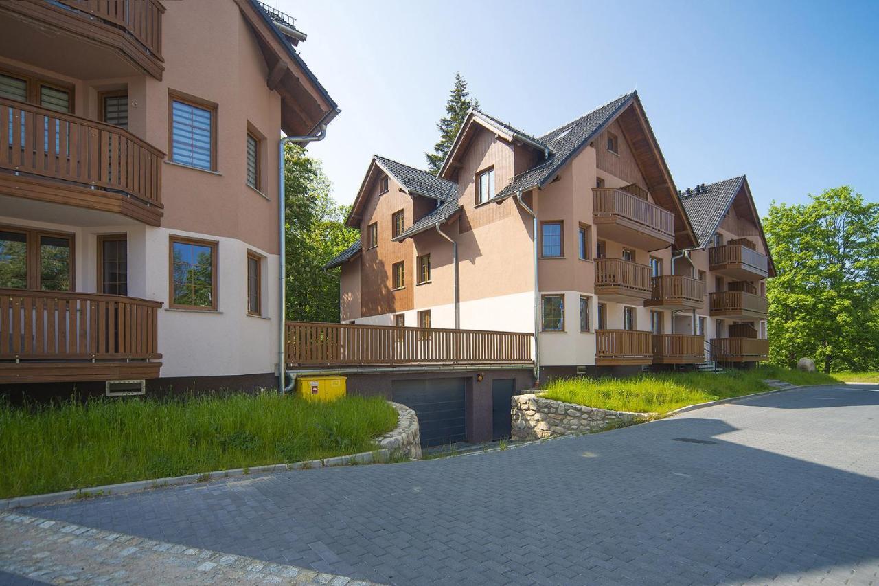 Apartamenty Sun Seasons 24 - Nad Lomnica 14 Centrum คาร์ปัตซ์ ภายนอก รูปภาพ