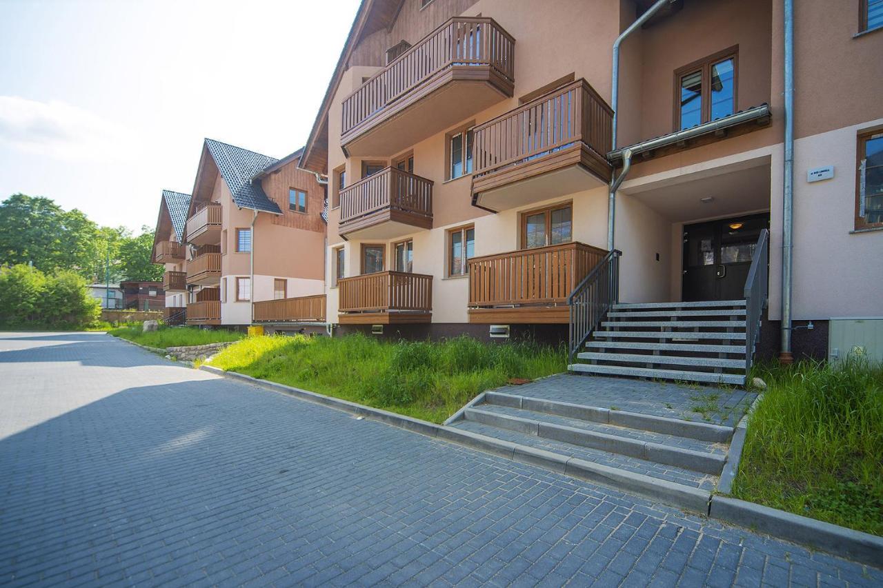 Apartamenty Sun Seasons 24 - Nad Lomnica 14 Centrum คาร์ปัตซ์ ภายนอก รูปภาพ